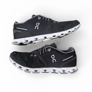On Cloud Running Shoes Cloud 6 Women’s Black & White Size 8